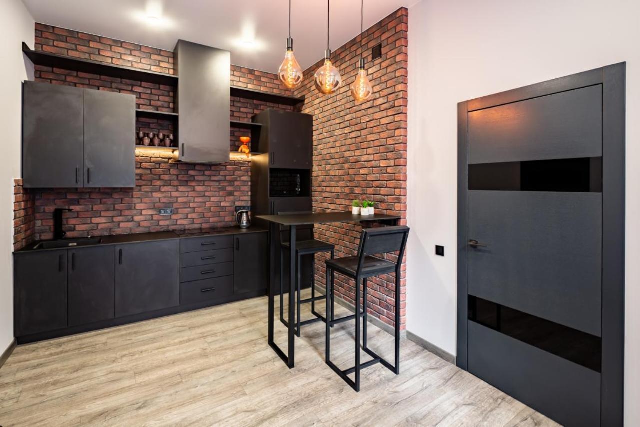 Stylish Apartment In The Center Leópolis Exterior foto