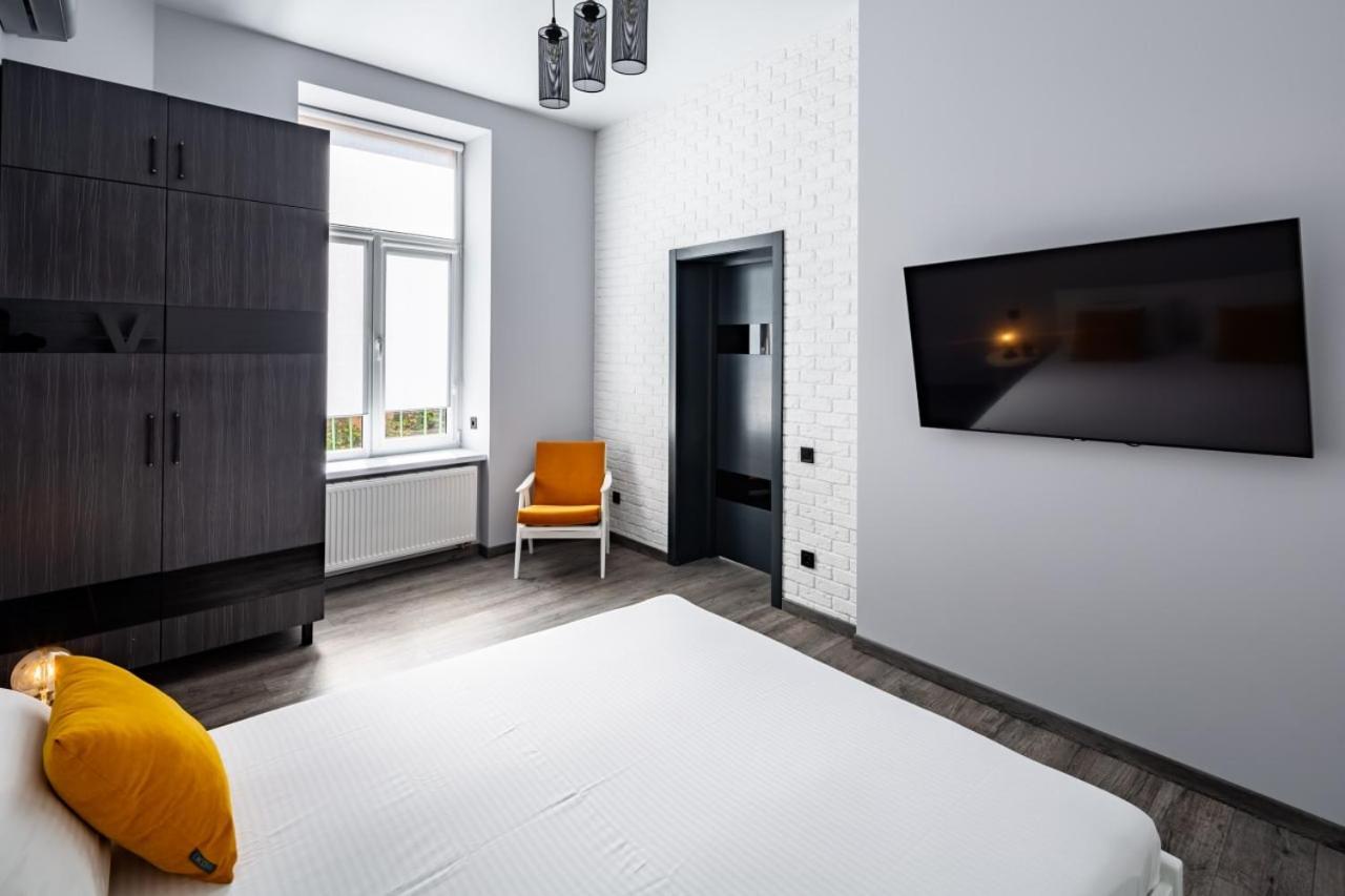 Stylish Apartment In The Center Leópolis Exterior foto